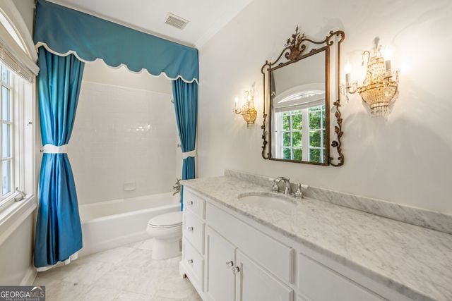 2485 W Wesley Road NW, Atlanta, GA 30327