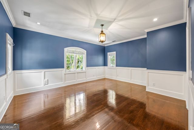 2485 W Wesley Road NW, Atlanta, GA 30327