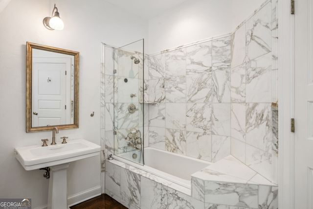 2485 W Wesley Road NW, Atlanta, GA 30327