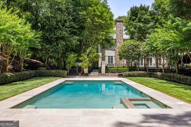 2485 W Wesley Road NW, Atlanta, GA 30327