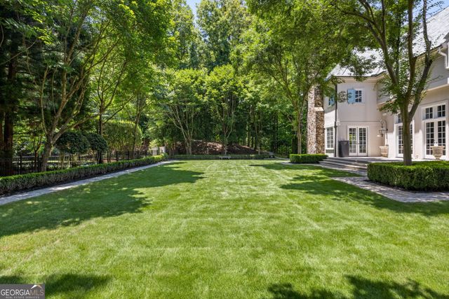2485 W Wesley Road NW, Atlanta, GA 30327