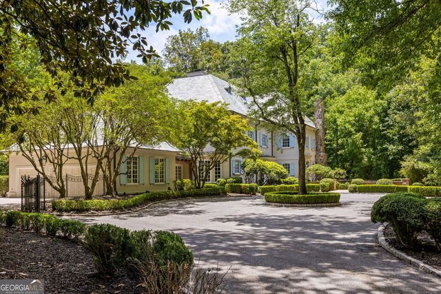 2485 W Wesley Road NW, Atlanta, GA 30327