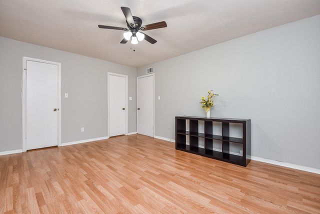 5000 Milwee Street 74, Houston, TX 77092