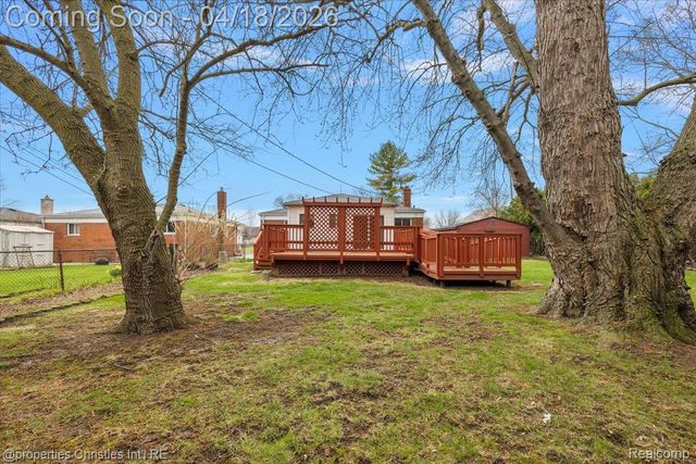 22801 Garfield Street, St. Clair Shores, MI 48082