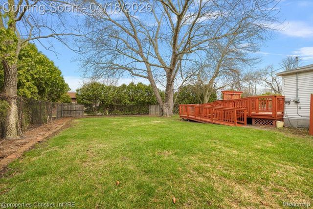 22801 Garfield Street, St. Clair Shores, MI 48082