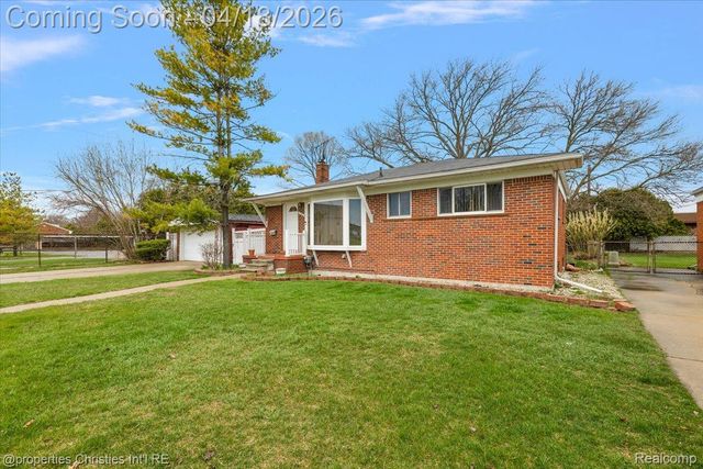 22801 Garfield Street, St. Clair Shores, MI 48082