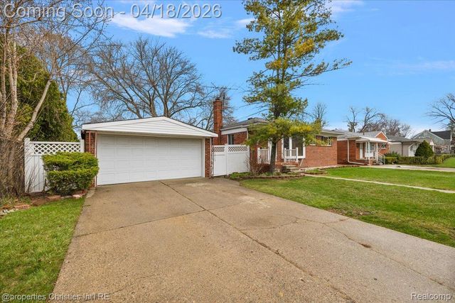 22801 Garfield Street, St. Clair Shores, MI 48082
