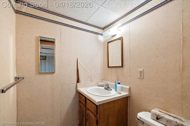 22801 Garfield Street, St. Clair Shores, MI 48082
