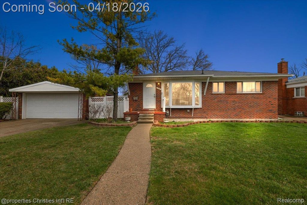 22801 Garfield Street, St. Clair Shores, MI 48082