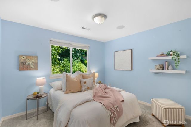 28226 15th Avenue S, Federal Way, WA 98003