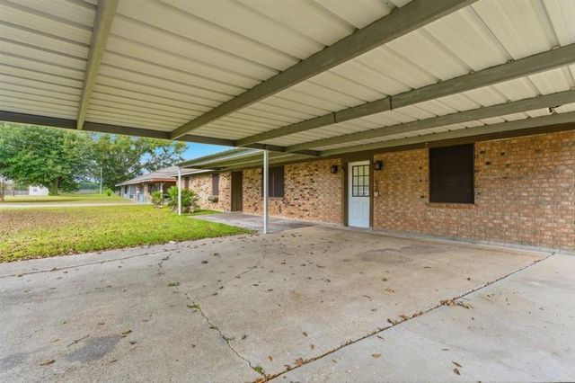 909 Helen Street, Iowa, LA 70647