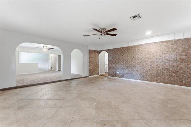 909 Helen Street, Iowa, LA 70647