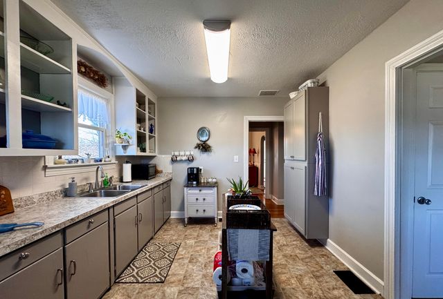 1188 Fairview Road, Lawrenceburg, KY 40342