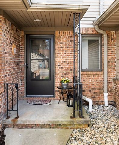 804 Moore Drive, Chelsea, MI 48118