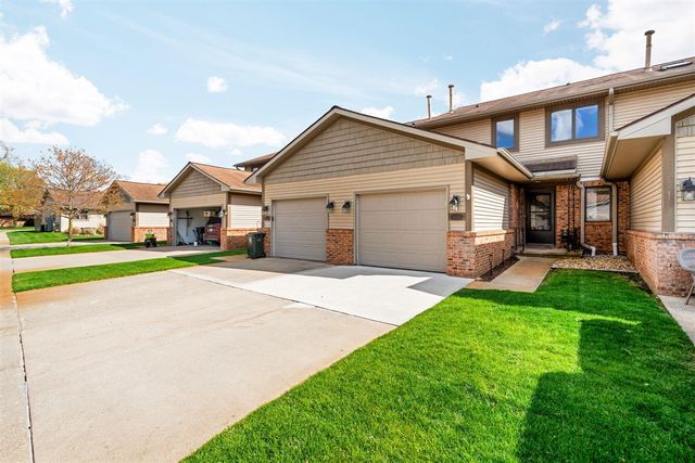 804 Moore Drive, Chelsea, MI 48118