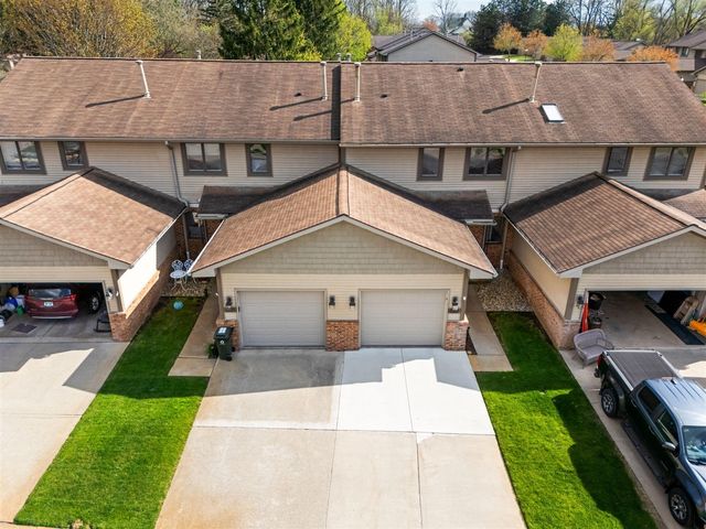 804 Moore Drive, Chelsea, MI 48118