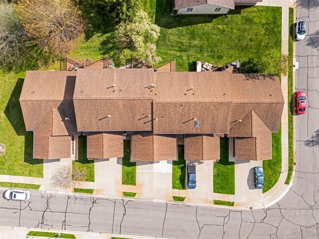 804 Moore Drive, Chelsea, MI 48118