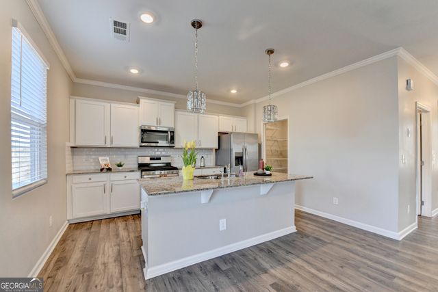 6886 Scarlet Oak Way, Flowery Branch, GA 30542