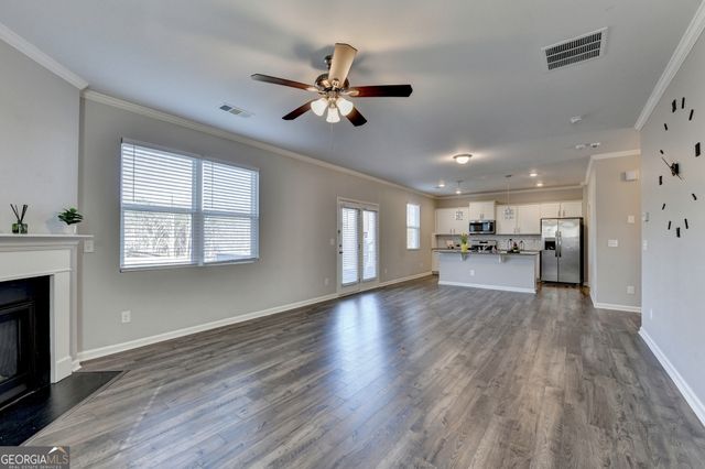 6886 Scarlet Oak Way, Flowery Branch, GA 30542