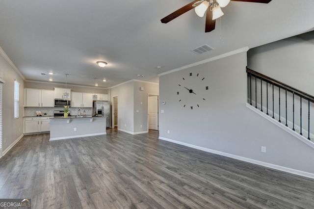 6886 Scarlet Oak Way, Flowery Branch, GA 30542