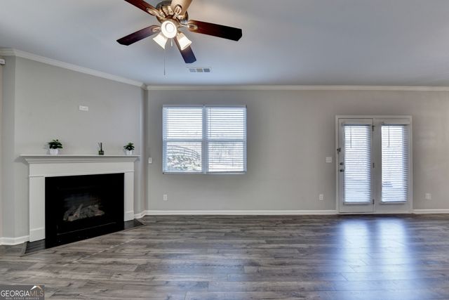 6886 Scarlet Oak Way, Flowery Branch, GA 30542