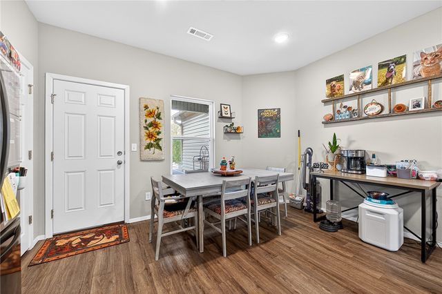 967 E Sparrow Circle, Fayetteville, AR 72701