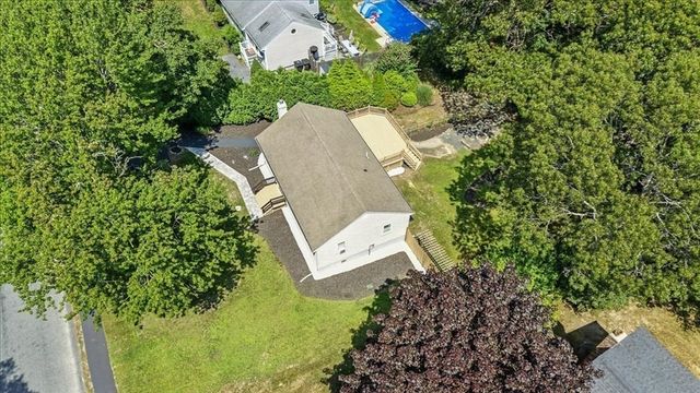 62 Jan Marie Dr, Plymouth, MA 02360