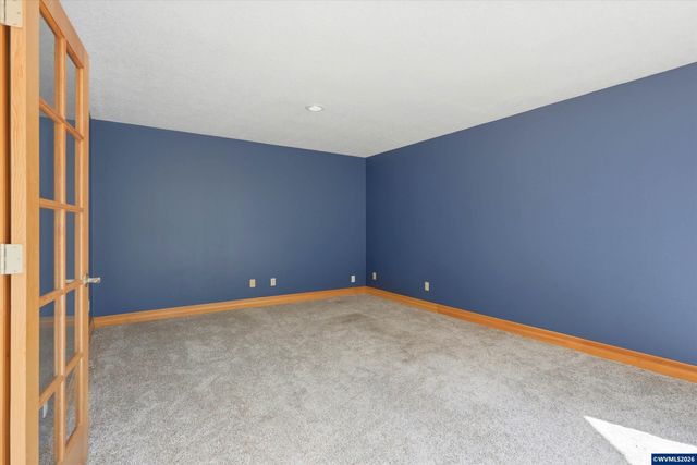 7025 SW Windemere Lp, Portland, OR 97225