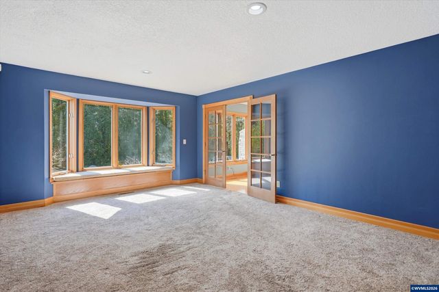 7025 SW Windemere Lp, Portland, OR 97225