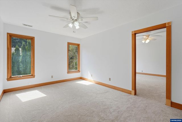 7025 SW Windemere Lp, Portland, OR 97225