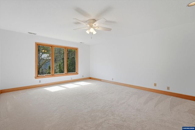 7025 SW Windemere Lp, Portland, OR 97225