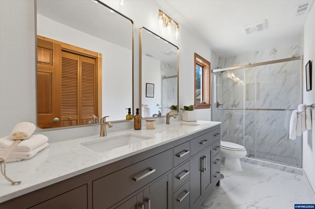 7025 SW Windemere Lp, Portland, OR 97225