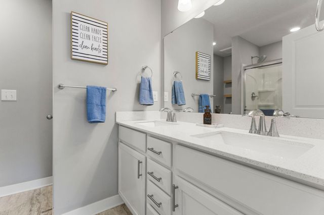 1131 Stonebridge Path, Jordan, MN 55352