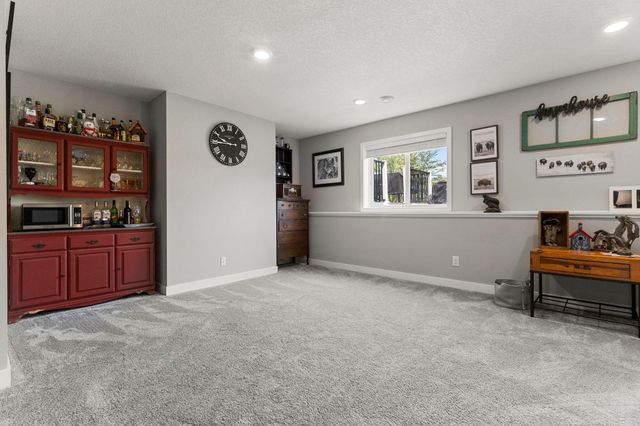 1131 Stonebridge Path, Jordan, MN 55352
