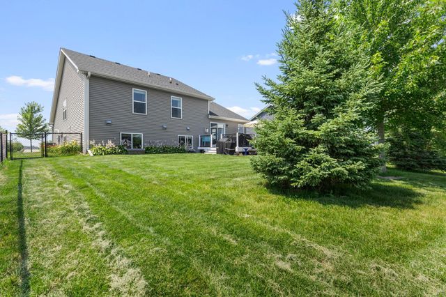 1131 Stonebridge Path, Jordan, MN 55352
