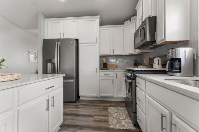 1131 Stonebridge Path, Jordan, MN 55352