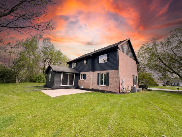 3807 Waxwing Court, Valparaiso, IN 46383