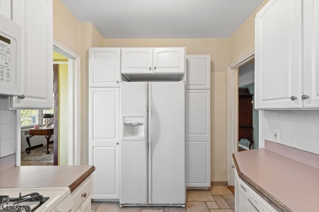 10 Crestmont Rd 3L, Montclair Twp., NJ 07042