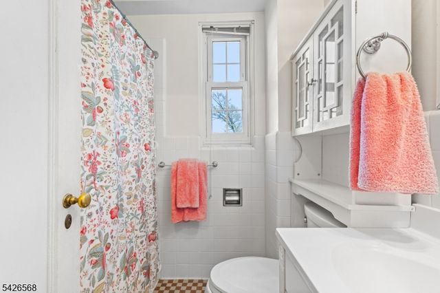 10 Crestmont Rd 3L, Montclair Twp., NJ 07042
