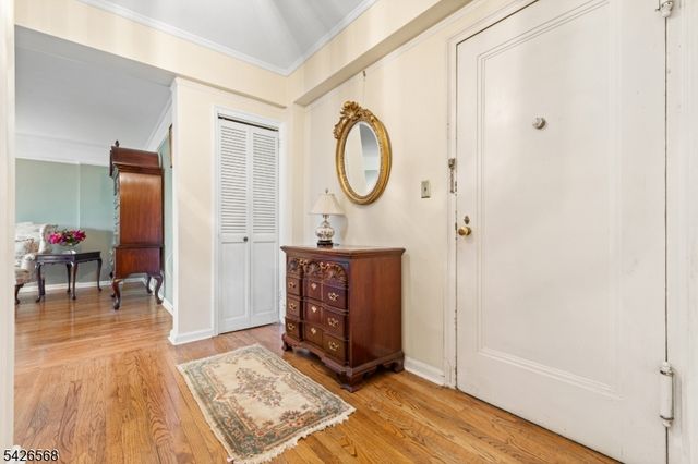 10 Crestmont Rd 3L, Montclair Twp., NJ 07042
