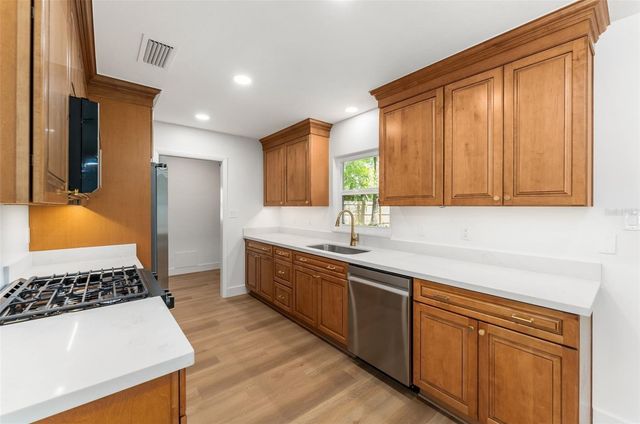 3853 NW 33RD PLACE, Gainesville, FL 32606