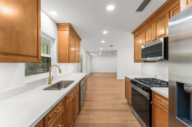 3853 NW 33RD PLACE, Gainesville, FL 32606