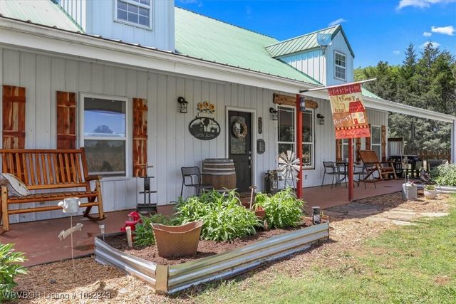 33773 Midway Road, Poteau, OK 74953