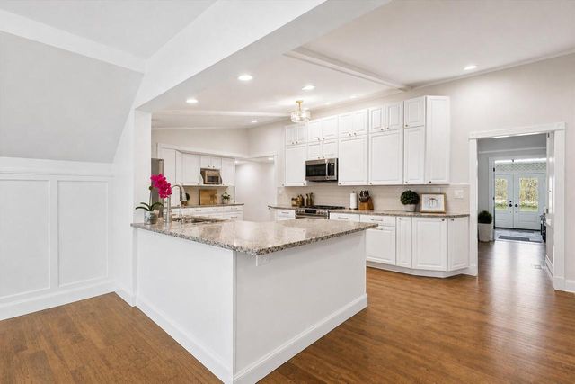 N1526 Willowbrook ROAD, Lake Geneva, WI 53147