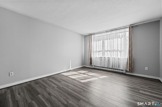 201 College Street 20, Middletown, CT 06457