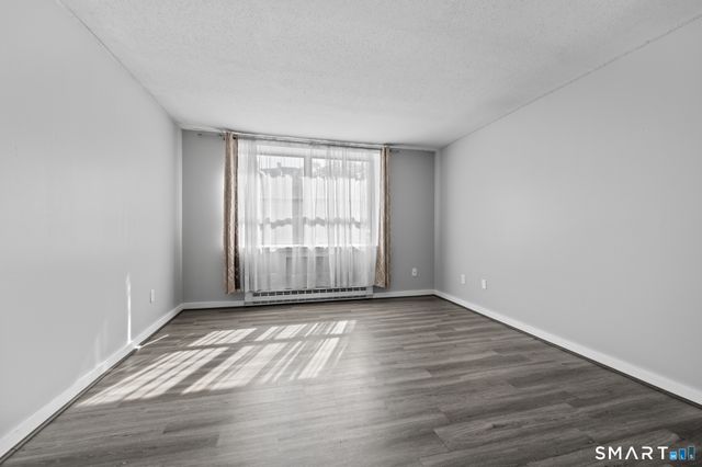 201 College Street 20, Middletown, CT 06457
