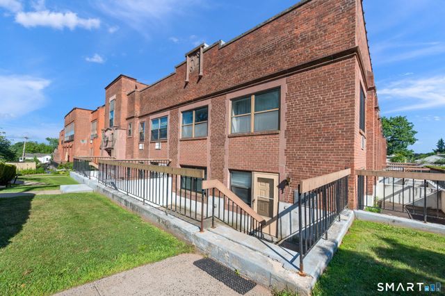 201 College Street 20, Middletown, CT 06457