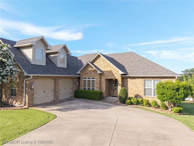 1526 Saratoga Court, Van Buren, AR 72956