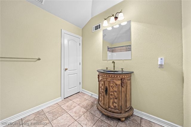 1526 Saratoga Court, Van Buren, AR 72956