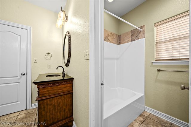 1526 Saratoga Court, Van Buren, AR 72956